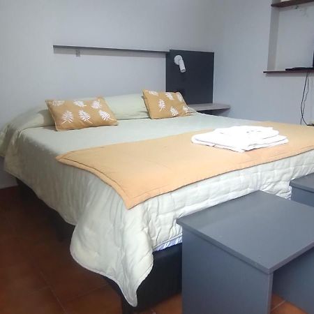 Hospedaje Vacacional Parque Lineal San Salvador de Jujuy Εξωτερικό φωτογραφία